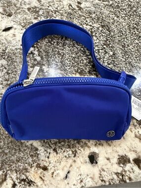 Rare sold out riverside blue lululemon athletica Cobalt Blue Sporty Crossbody
